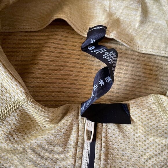Lululemon Metal Vent Tech Mens XL Green 1/2 Zip Pullover  Long Sleeve - Picture 6 of 6